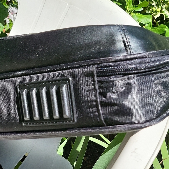 Targus Laptop Bag, Black Canvas, Faux Leather Trim, Unisex, 15.5"x11" - Picture 11 of 15